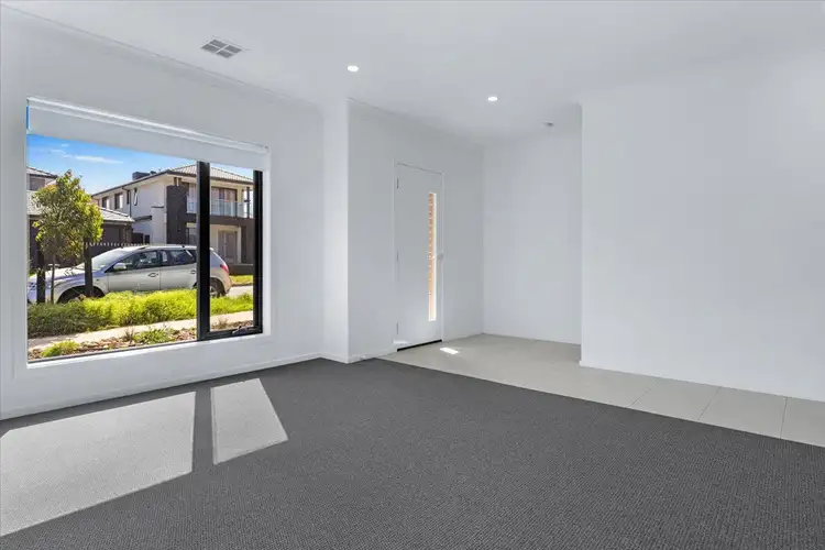 Fourth view of Homely house listing, 8 Mandevilla Street, Mambourin VIC 3024