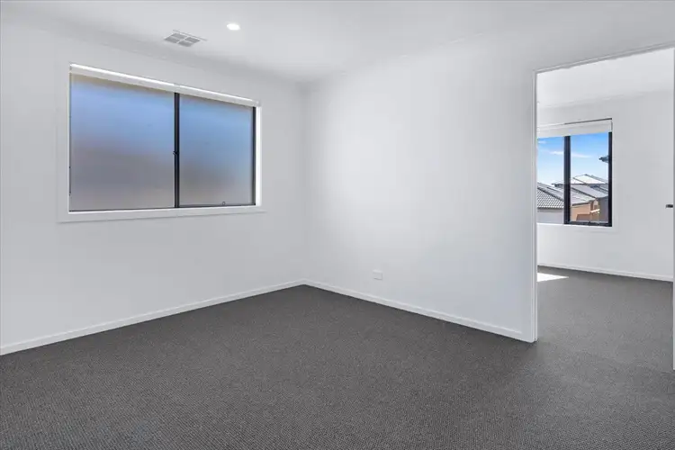 Fifth view of Homely house listing, 8 Mandevilla Street, Mambourin VIC 3024
