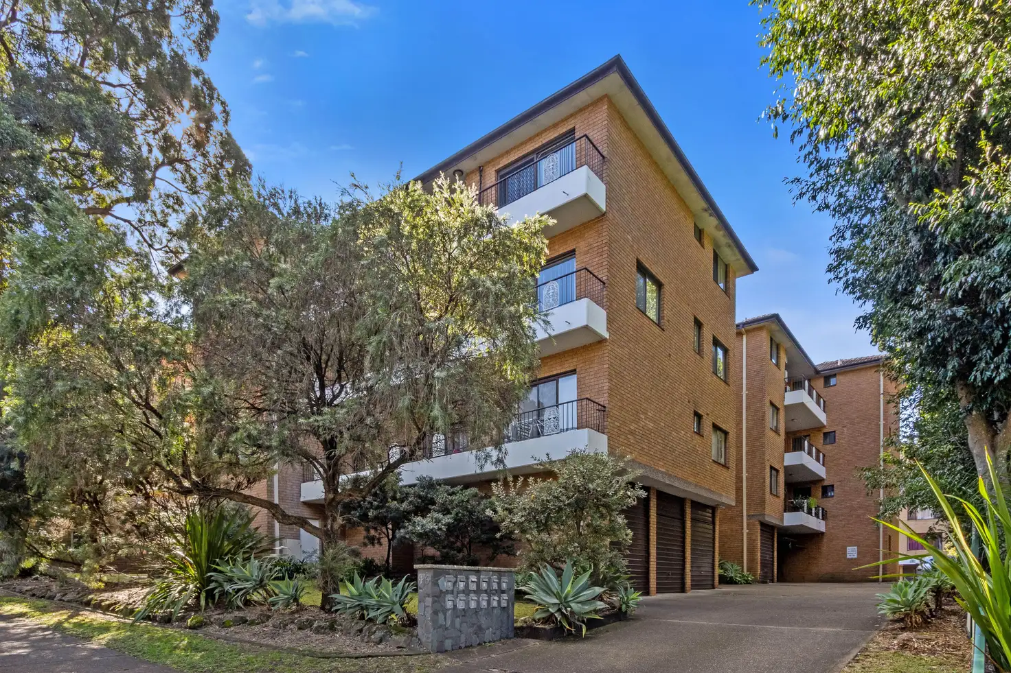 Main view of Homely unit listing, 2/46 Empress Street, Hurstville NSW 2220