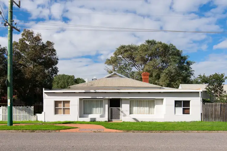 35 Padbury Road, Walkaway WA 6528