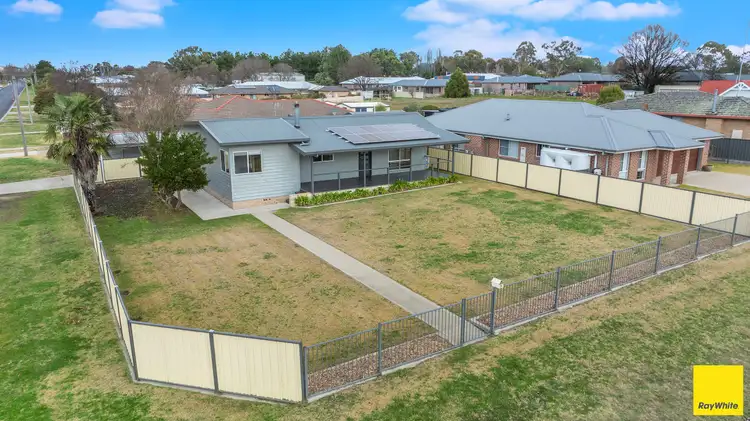 36 East Street, Uralla NSW 2358