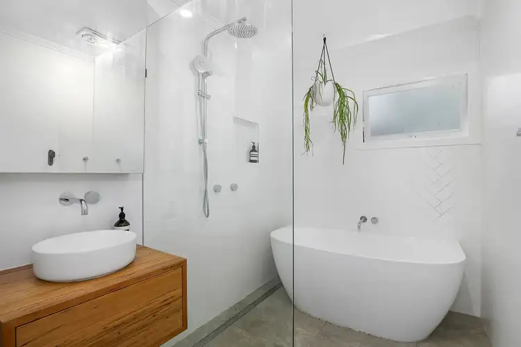 Fifth view of Homely house listing, 4 Landstead Street, Oxley QLD 4075