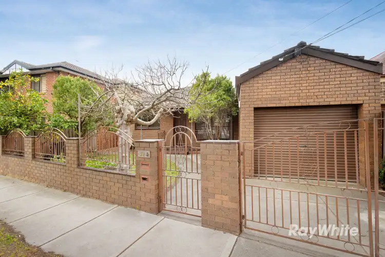 Main view of Homely unit listing, 32B Toolambool Road, Carnegie VIC 3163
