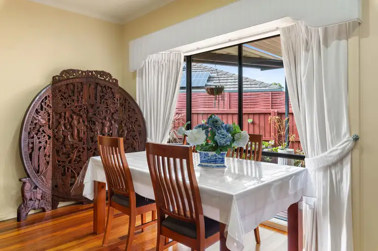 Sixth view of Homely house listing, 4 Valley View Court, South Morang VIC 3752