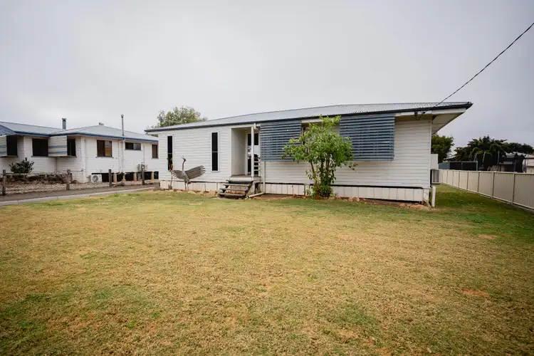 122 Currey Street, Roma QLD 4455