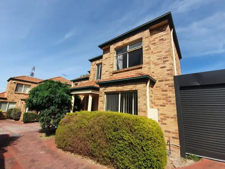 Main view of Homely townhouse listing, 2/18 Westbrook Street, Chadstone VIC 3148