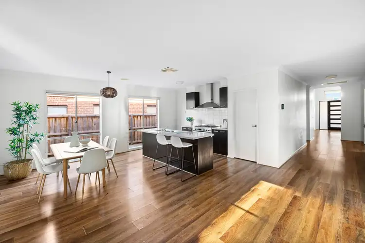 Fifth view of Homely house listing, 7 Nutmeg Parade, Manor Lakes VIC 3024