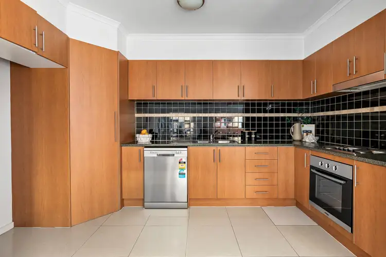 Fifth view of Homely apartment listing, 5/3 Wardens Walk, Coburg VIC 3058