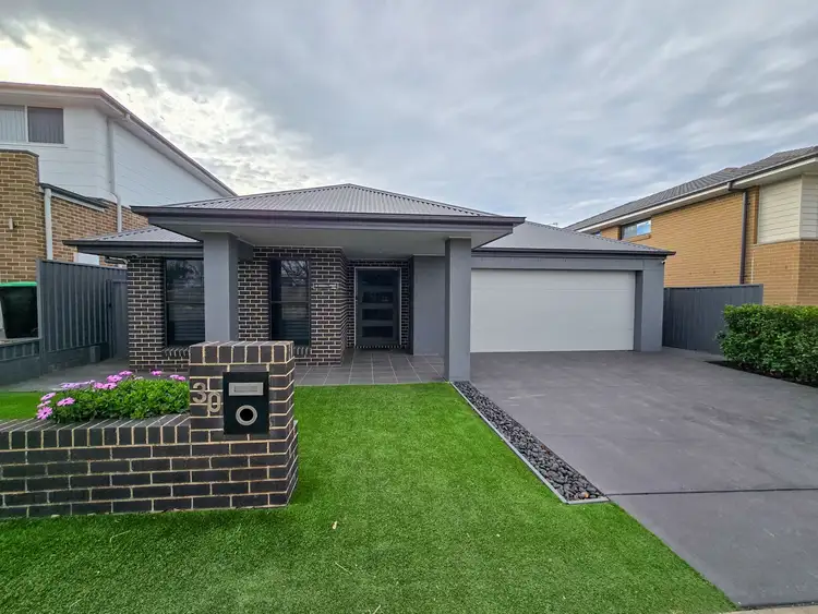 30 Randall Street, Glenmore Park NSW 2745