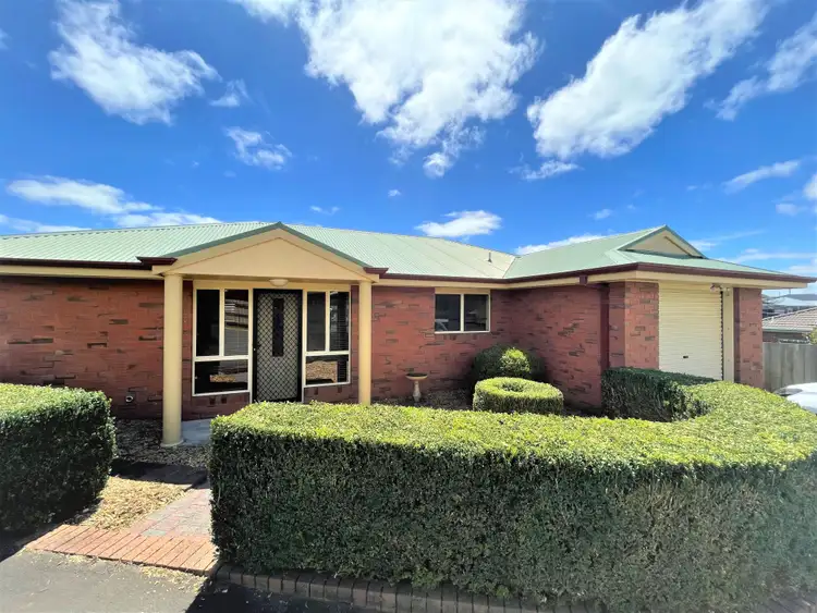 Main view of Homely unit listing, 2/5 Chester Court, Warrnambool VIC 3280