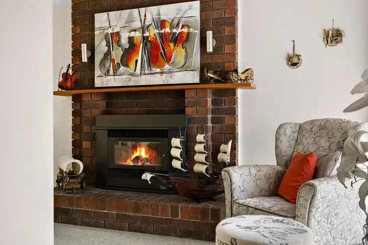 Fifth view of Homely house listing, 4 Frobisher Court, Frankston VIC 3199