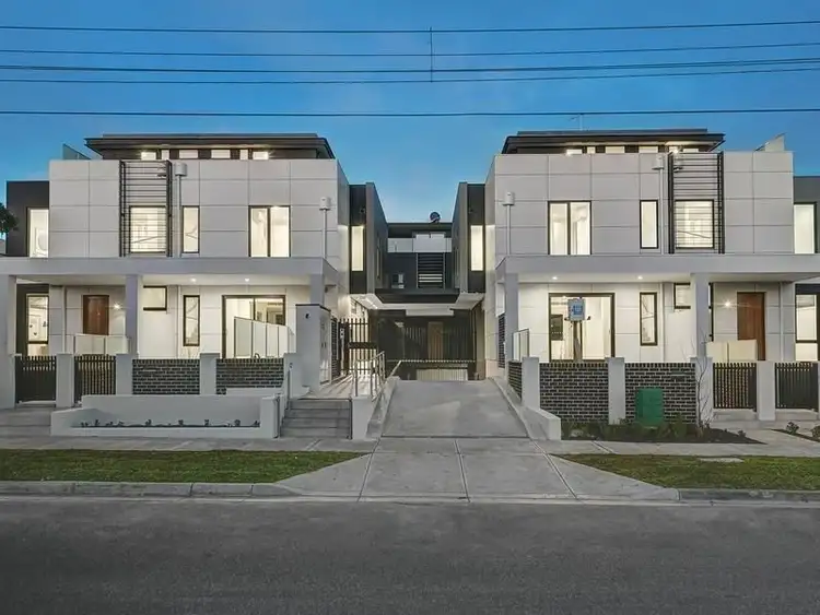 Main view of Homely townhouse listing, 5/18 Glen Orme Avenue, Mckinnon VIC 3204