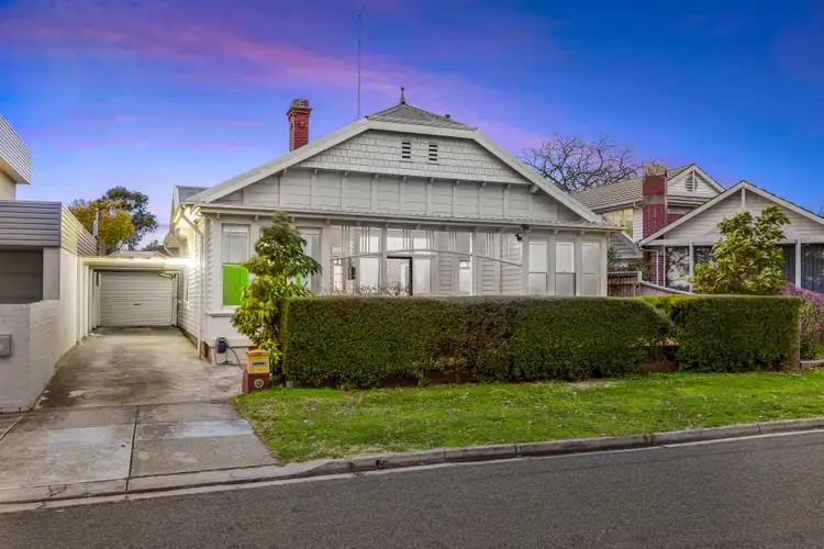 14 Dawsons Avenue