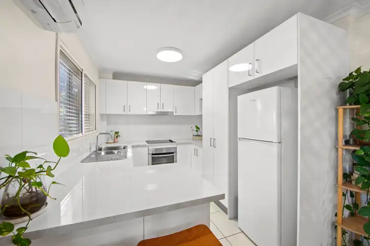 Fourth view of Homely unit listing, 2/16 First Avenue, Broadbeach QLD 4218