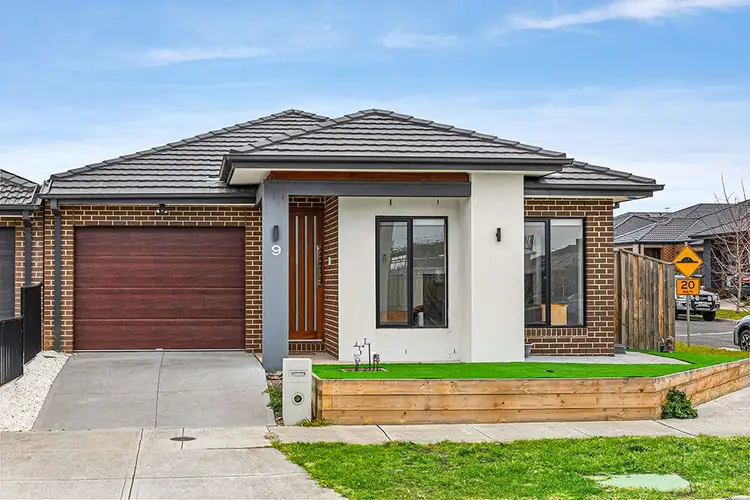 9 Durum Way, Mickleham VIC 3064