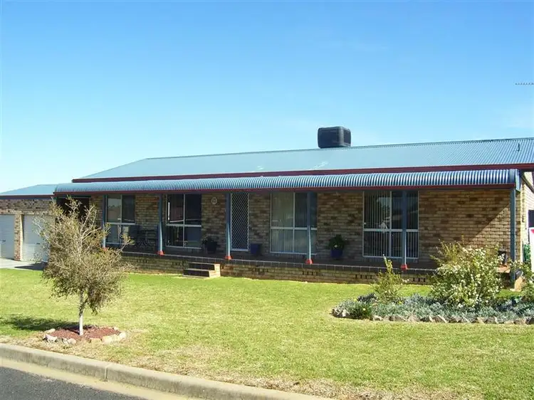 21 Koala St, Parkes NSW