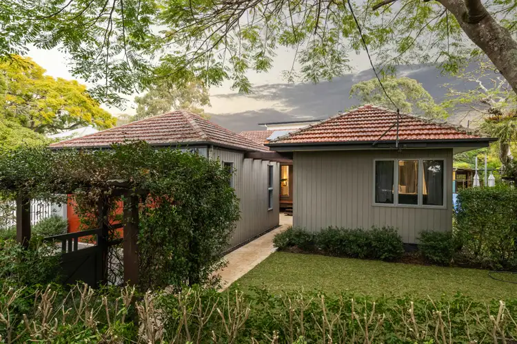30 Douglas Street, Sherwood QLD 4075
