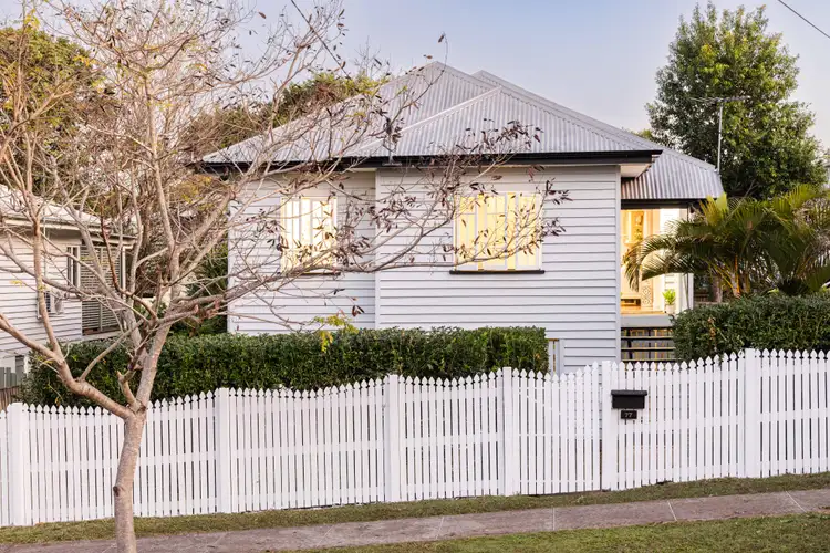 77 Sandon Street, Graceville QLD 4075