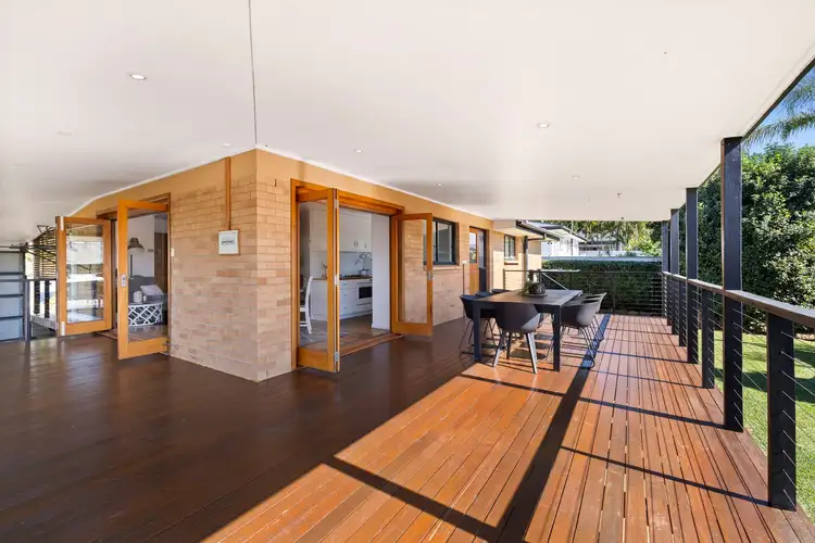 18 Amoria Street, Mansfield QLD 4122
