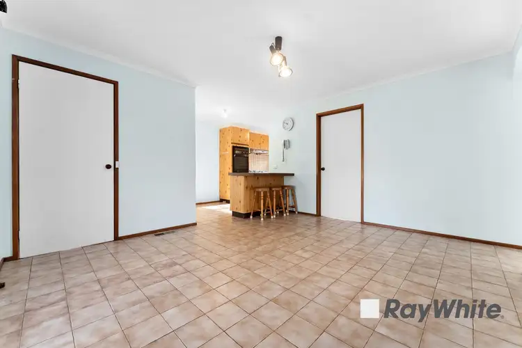 Fifth view of Homely house listing, 28 Quirk Court, Endeavour Hills VIC 3802