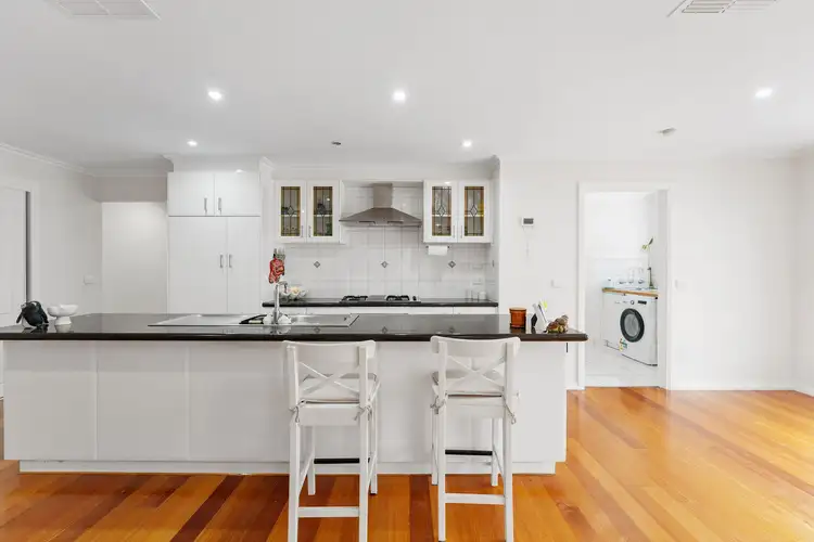 7 Lisson Court, Berwick VIC 3806