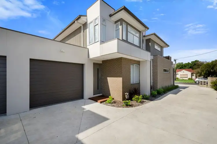 2/23 Mcbain Street, Altona VIC 3018