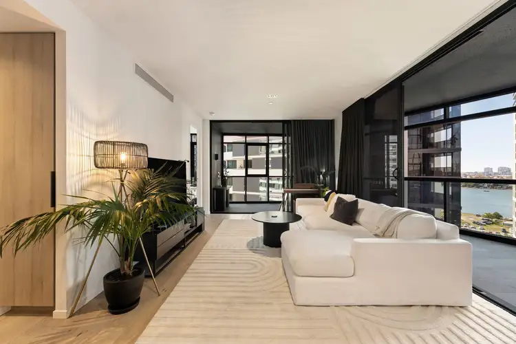 1008/18 Longland Street, Newstead QLD 4006