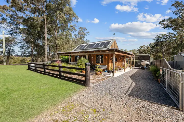 16 Boronia Road