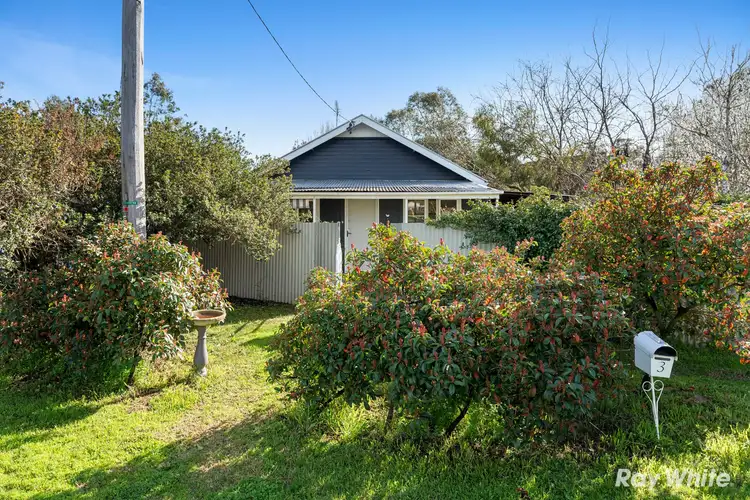3 Hayes Street, North Wagga Wagga NSW 2650