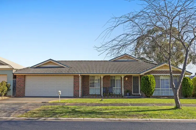 6 Lilac Crescent, Berwick VIC 3806