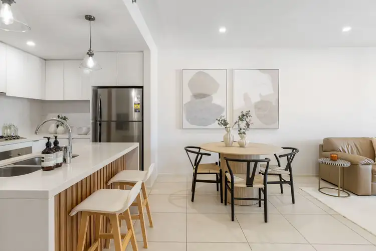 302/14 George Avenue, Broadbeach QLD 4218