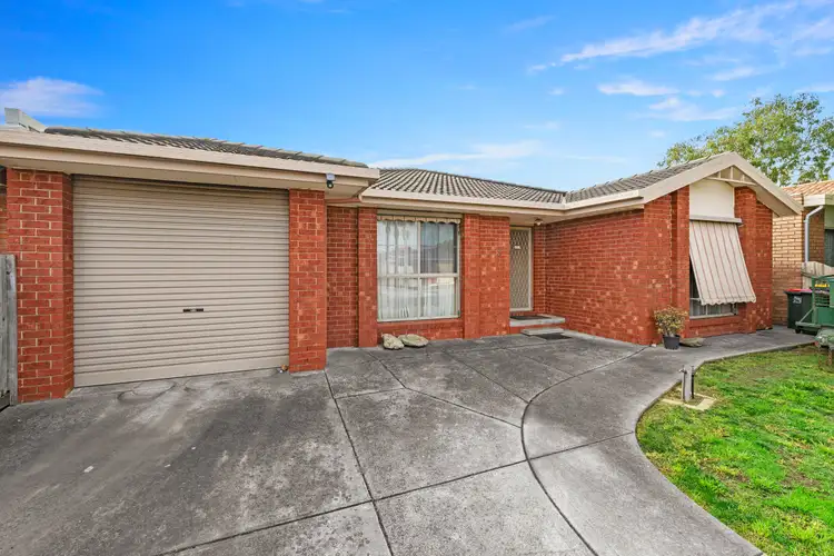 8 Barina Way, Mill Park VIC 3082