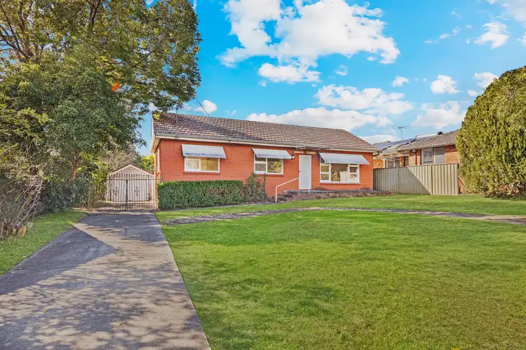 16 Normac Road, Girraween NSW 2145