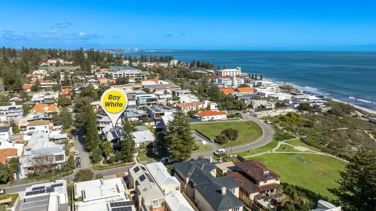 7 Hawkstone Street