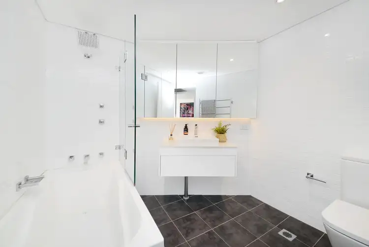 Fifth view of Homely apartment listing, 102/200 William Street, Woolloomooloo NSW 2011