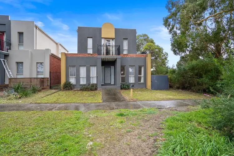 11 Hollyhock Walk, South Morang VIC 3752