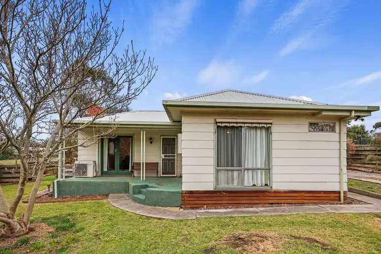 19 Mcleod Street, Timboon VIC 3268