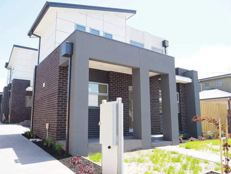 1/17 Nicholson Avenue, Reservoir VIC 3073