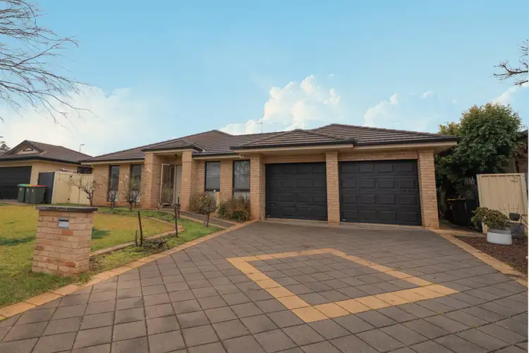 5 Noonan Street, Parkes NSW 2870