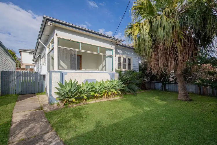 381 Glebe Road, Merewether NSW 2291