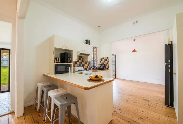 Fifth view of Homely house listing, 2 Oswin Street, Parkes NSW 2870