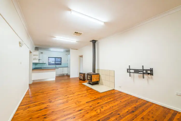 Fourth view of Homely house listing, 3 Thomas Street, Parkes NSW 2870