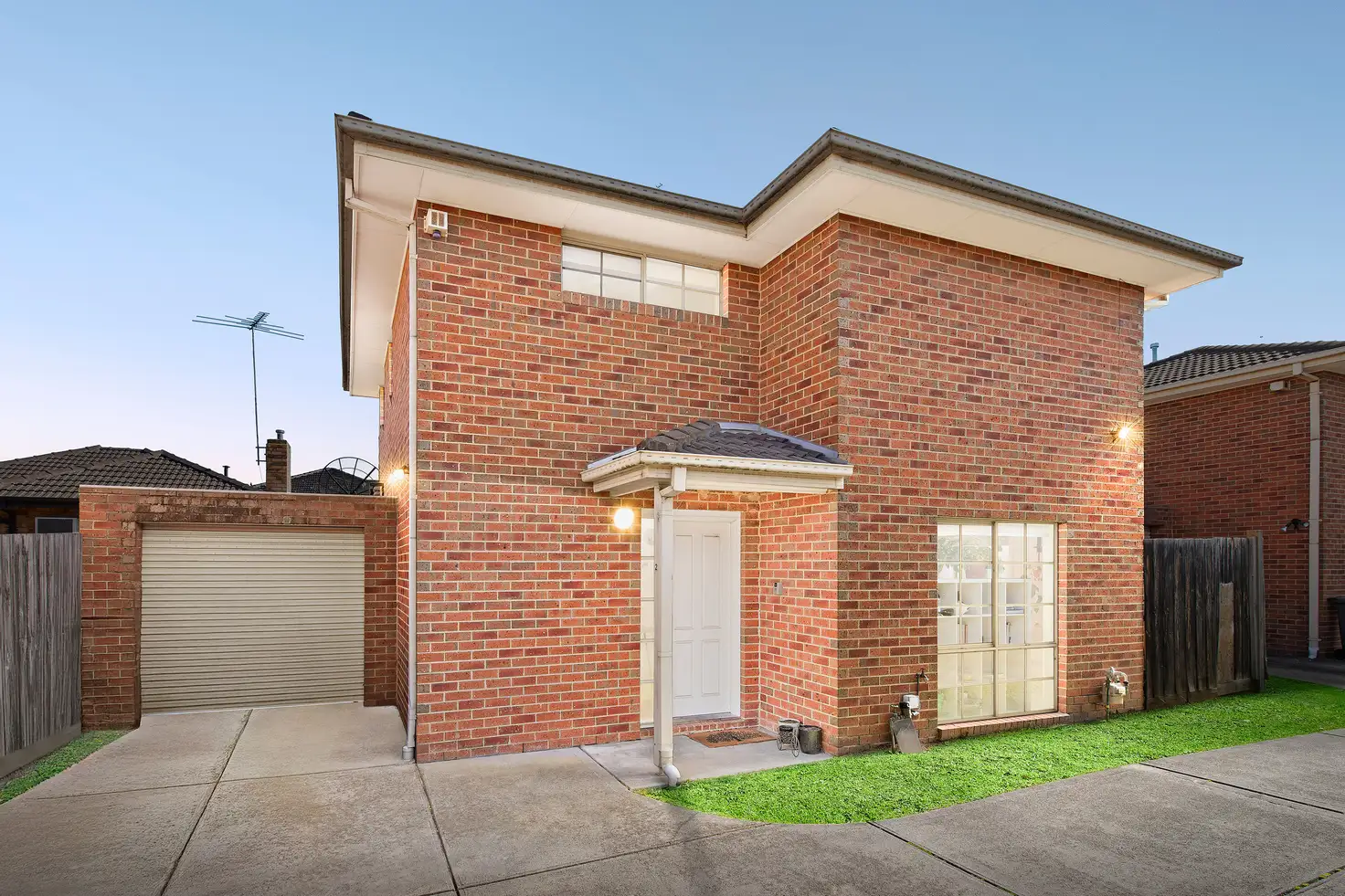 Main view of Homely townhouse listing, 2/27 Robinson Street, Clayton VIC 3168