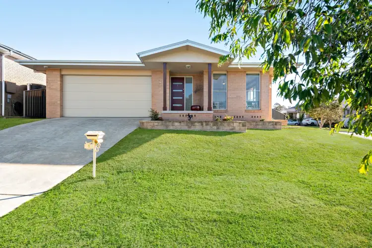 2 Macrae Street, East Maitland NSW 2323