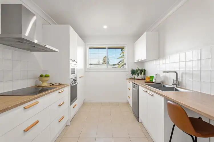 8 O'Briens Road, Figtree NSW 2525
