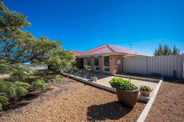 4 Protea Avenue, Moresby WA 6530
