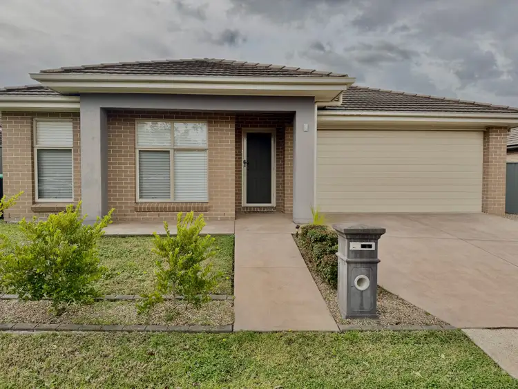 5 Nelson Street, Jordan Springs NSW 2747