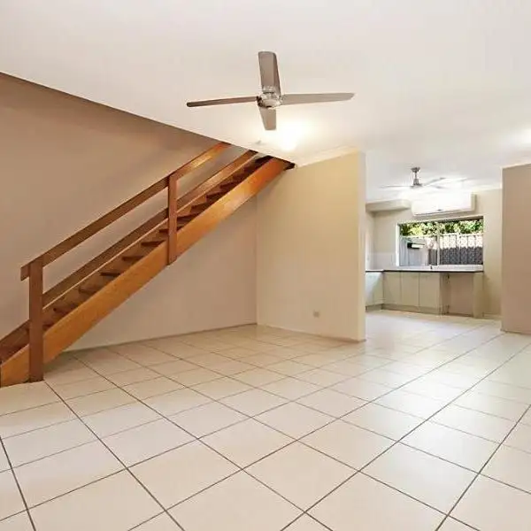 2/3 Miles Street, Manoora QLD 4870