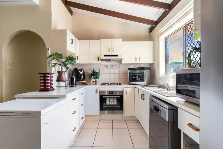 Sixth view of Homely house listing, 7 Boxton Court, Mount Warren Park QLD 4207