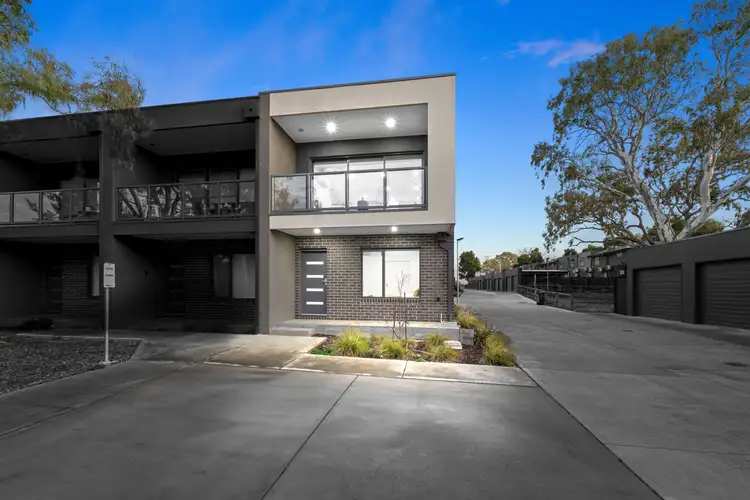 Main view of Homely townhouse listing, 4/27 Kumara Circuit, South Morang VIC 3752